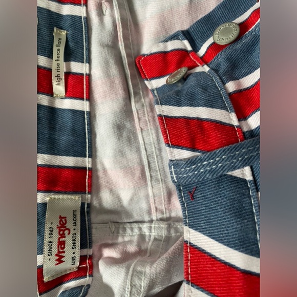 Wrangler High rise fierce flare striped jean, red, white and blue, 2 X 32 - Picture 4 of 4